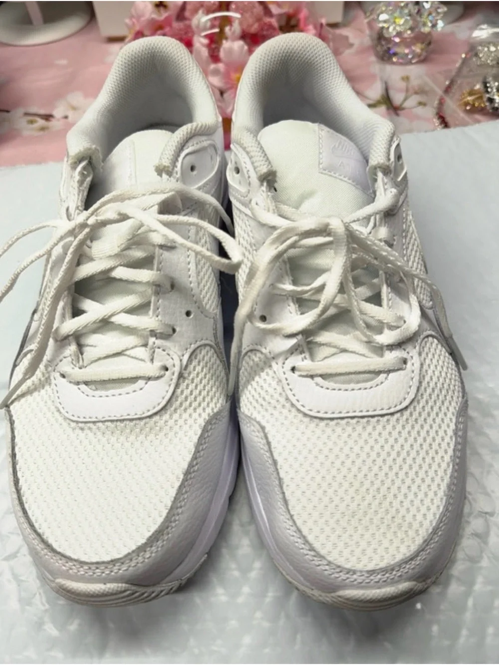Nike Air Max Women’s 8.5 Excellent condition, worn only 2X